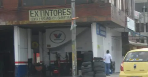 EXTINTORES CARRERA 68 CON 40 EXTINTORES CARRERA 68 CON 40
